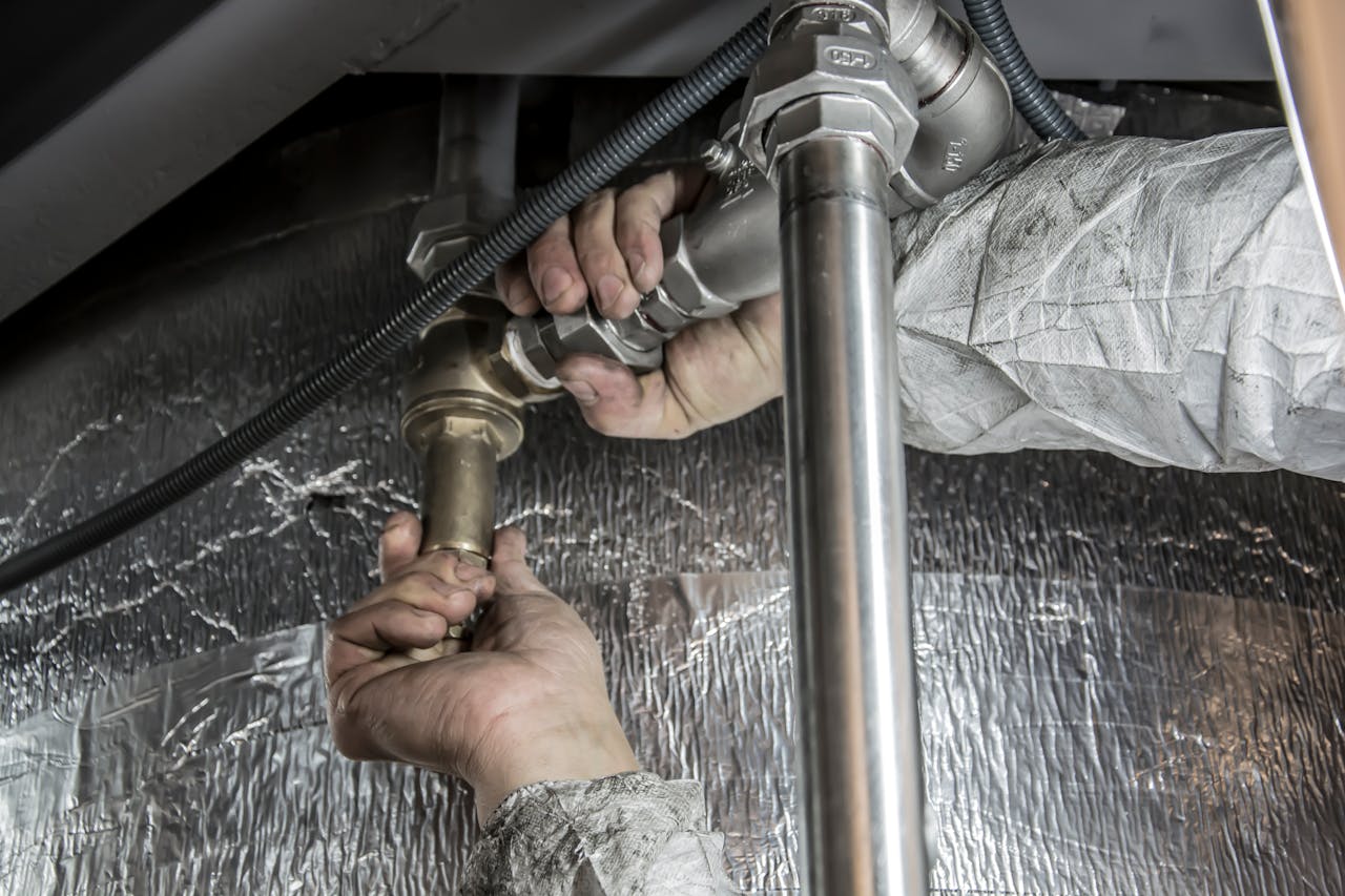 When Should You Call a Professional Plumber?