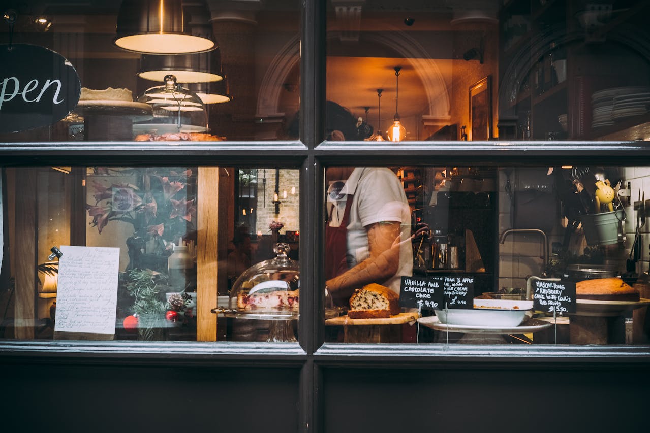 Riding the Sweet Wave: Why French and Asian Bakeries Are Franchising Frenzy