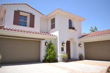 Top 5 Signs Your Garage Door Needs Replacement Now