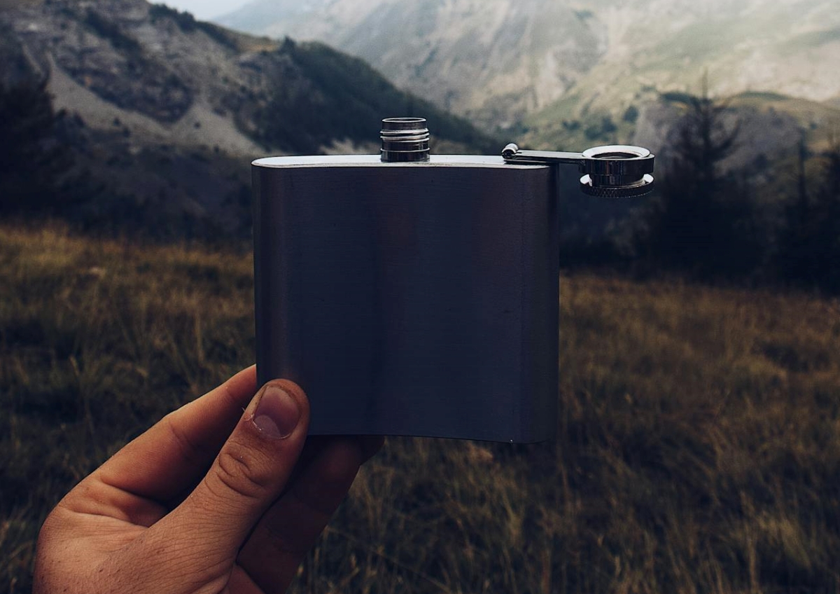 Custom Flask Ideas: Add a Personal Touch to Your Favorite Accessory