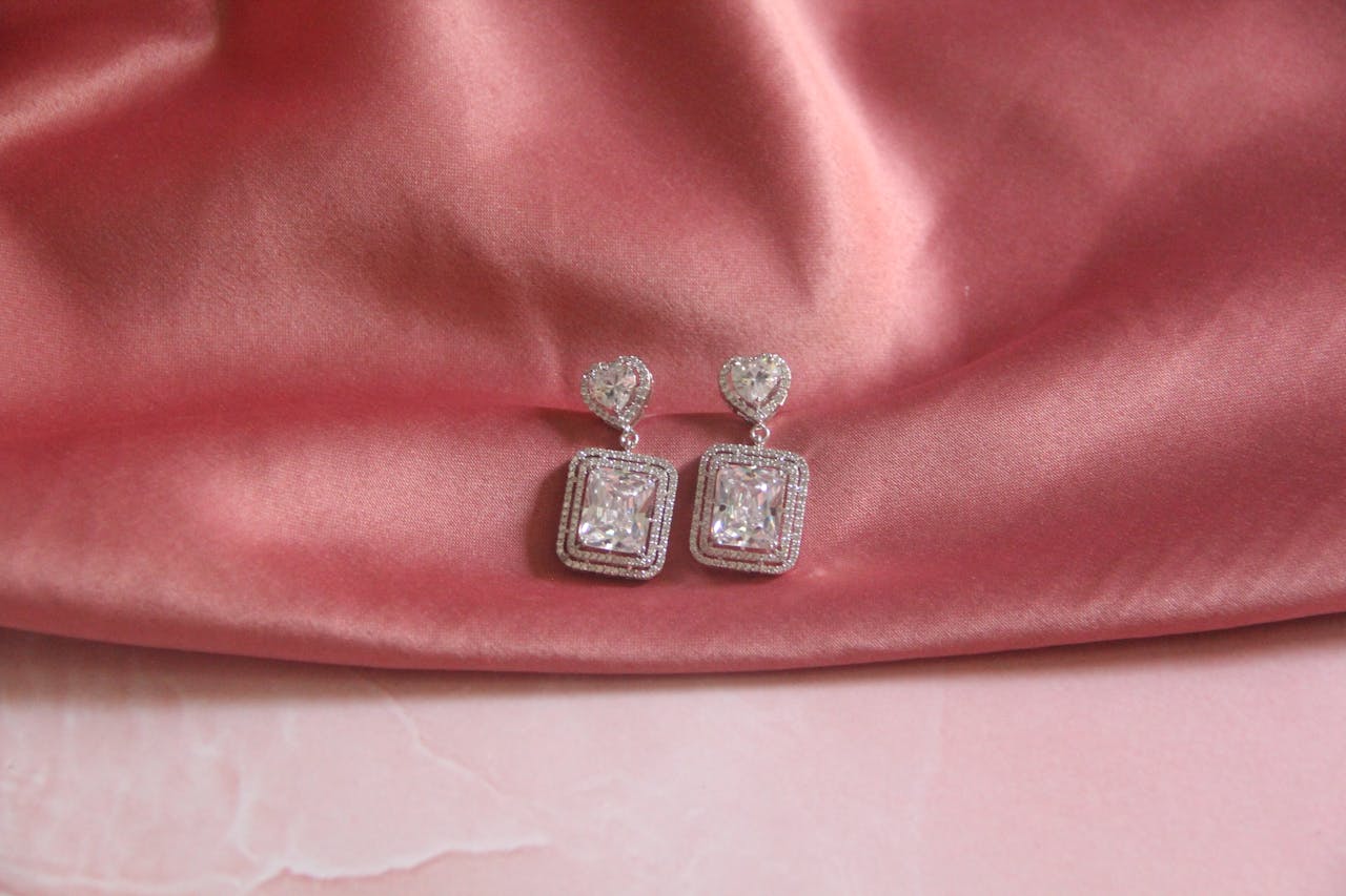 Two-Stone Diamond Stud Earrings – A Perfect Pair for Any Occasion