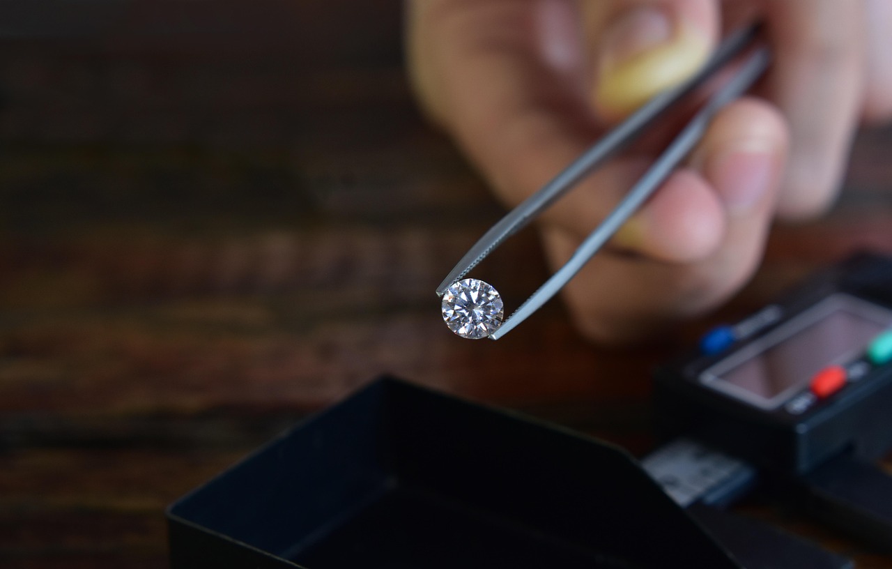 Radiant-Cut Lab-Grown Diamonds – A Brilliant Choice for Modern Buyers